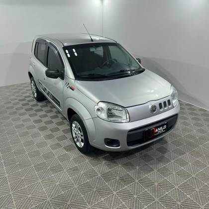 FIAT UNO 1.0 VIVACE 8V FLEX 4P MANUAL FIAT UNO 1.0 VIVACE 8V FLEX 4P MANUAL